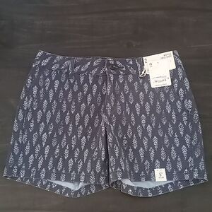 Ana new approach mid- rise twill shorts 5in inseam size 2